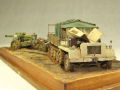 Link to photos of the diorama with plastic models of the sWS vehicle and the sFH 18 howitzer.