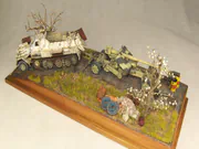 Diorama with plastic models of SdKfz 8 armored vehicle and PaK 44 anti-tank gun - photo No. 2 - front view