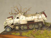 Diorama with plastic models of SdKfz 8 armored vehicle and PaK 44 anti-tank gun - photo No. 5 - close-up