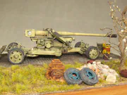 Diorama with plastic models of SdKfz 8 armored vehicle and PaK 44 anti-tank gun - photo No. 13 - close-up