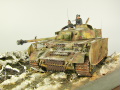 Link to photos of the diorama featuring a plastic model of the German Panzer IV J medium tank from the period of World War II.